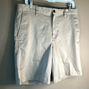 NWT Daniel Hechter Paris Men’s Lyocell Blend Khaki Chino Shorts  Size 34. 9”